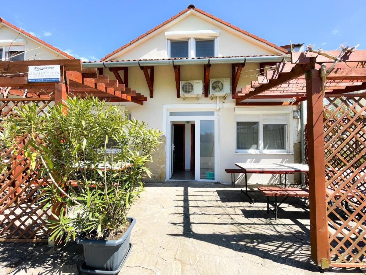 Pelso Apartman Zamardi Bagian luar foto